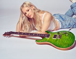 guitarguitar Exclusive: Interview with Erica Fox!
