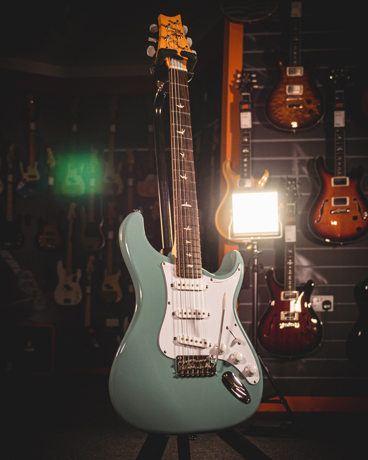 PRS SE Silver Sky: The New Light | guitarguitar